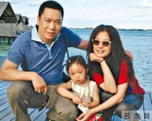 赵薇复出梦碎，前夫表弟被捕，离婚真相藏不住了！