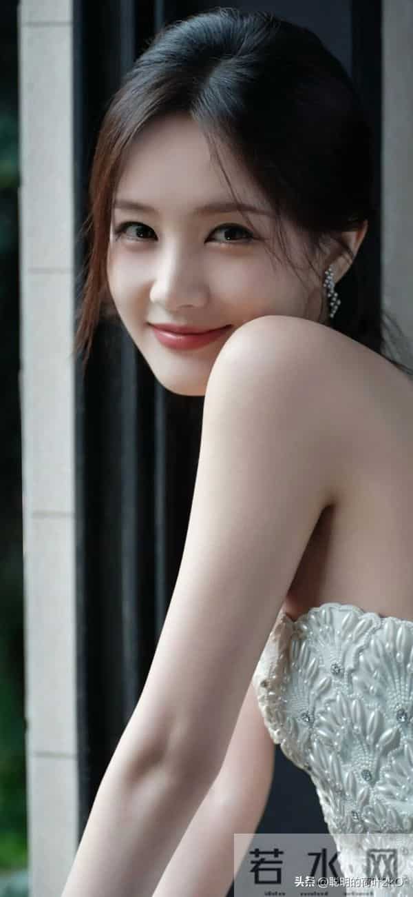 李一桐魅力笑容