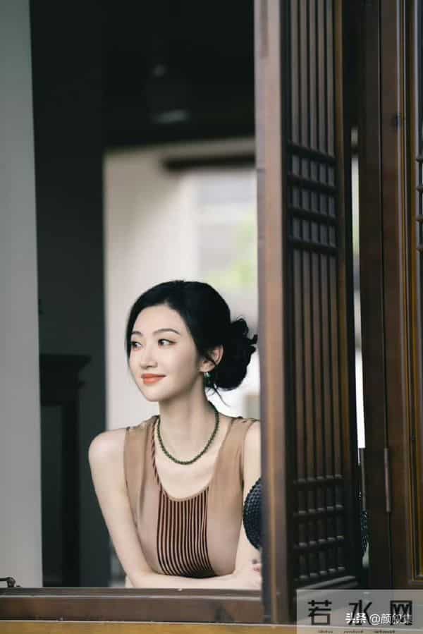 景甜这组图，把东方美拿捏得恰到好处！