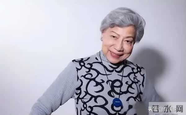 91岁TVB老戏骨被曝低调离巢，已被TVB官网除名，双方合作逾半世纪