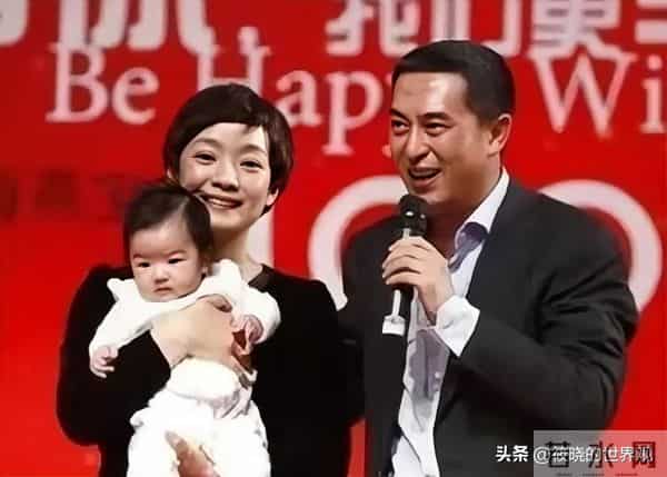 离婚传闻真相大白1年后，55岁张嘉益近况曝出，一点也不让人意外