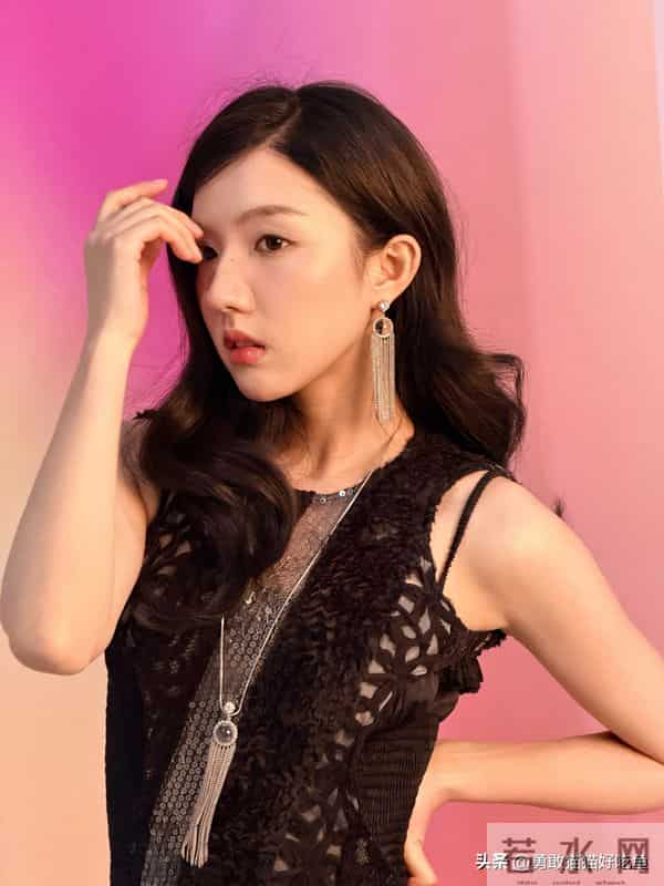 苏晓彤分享图片