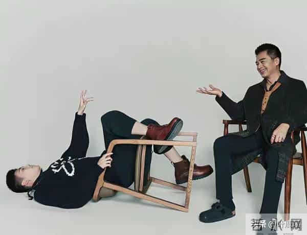 许亚军和儿子同框拍摄时尚大片，这是他和前妻何晴的孩子，叫许何