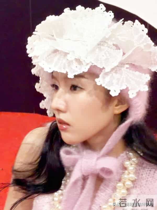 苏晓彤分享图片