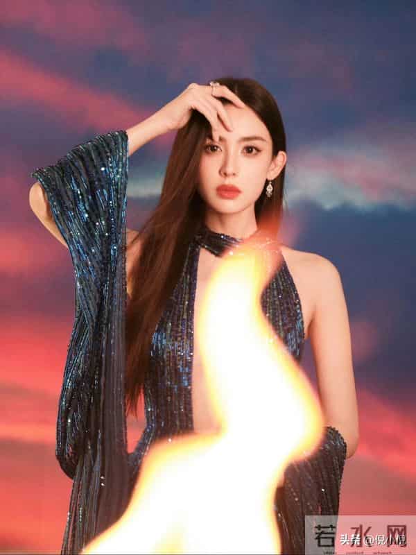 古力娜扎真的从头美到脚，不愧是战袍之神