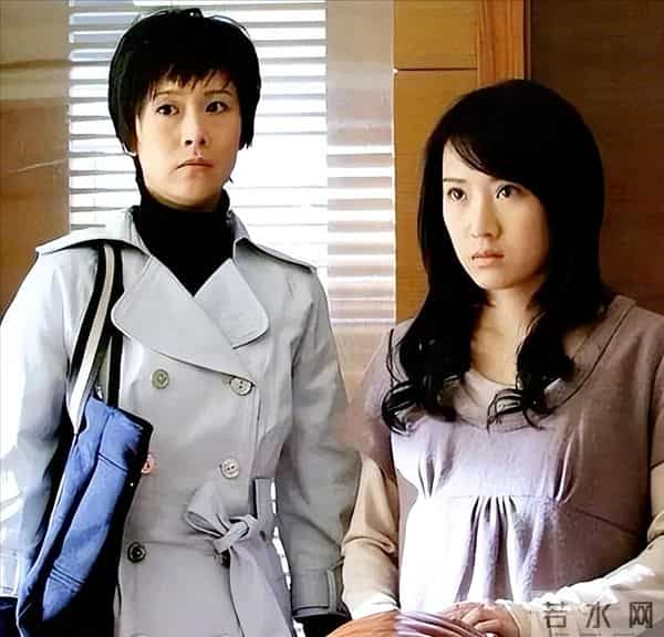 李念带3个孩子去美国，给13岁女儿买打折裙子，三代人同住大别墅