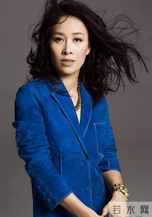 一场生日，戳穿了58岁那英的江湖地位，周深确实一个字都没说错