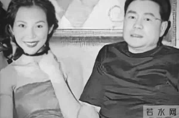 面相变了！52岁蔡少芬为钱四处奔波累到脱相，被王晶嘲讽不上进