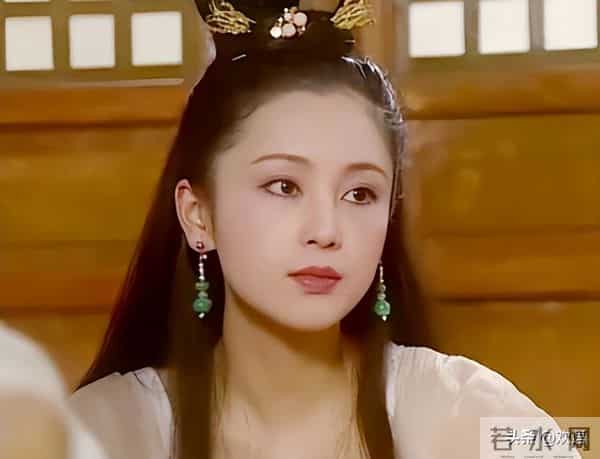 断崖式衰老！不露面不知道，一露面吓一跳，这些女明星突然就老了