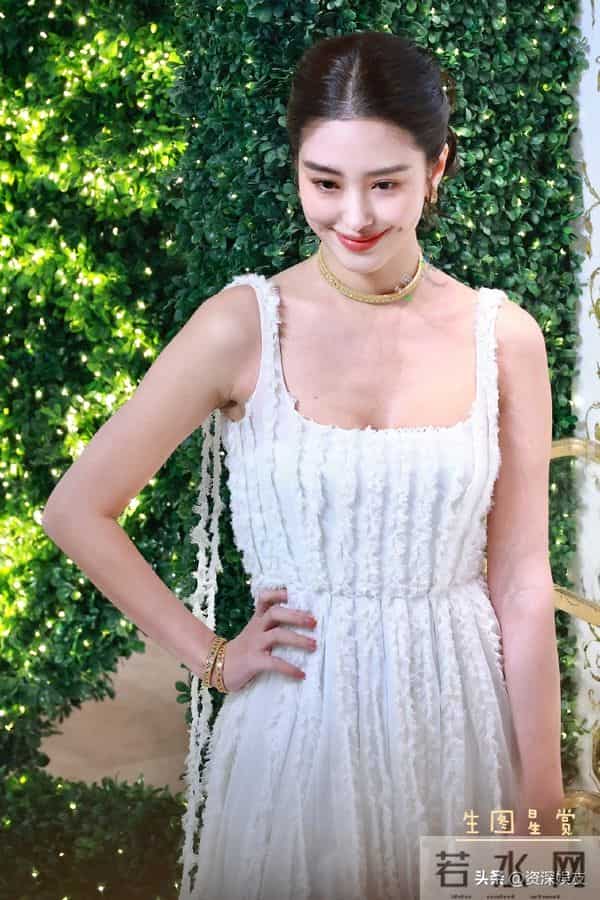 杨采钰的气质真的绝了，骨子里透着妩媚女人味