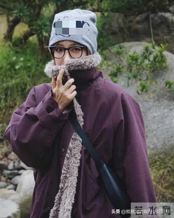 吴昕越来越会穿！紫色外套+格纹裤+冷帽，时髦减龄又高级！