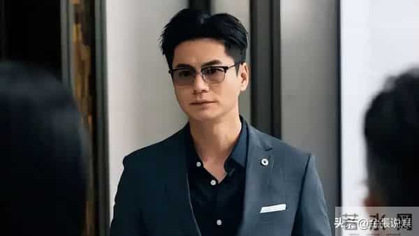 杨怡一家每月生活开销六位数，房租6万还雇了两家佣，丈夫养全家