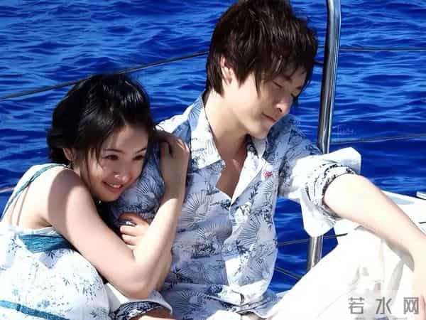 43岁林依晨武汉被偶遇，鼻大唇厚一脸男相，自曝20岁就开始写遗书