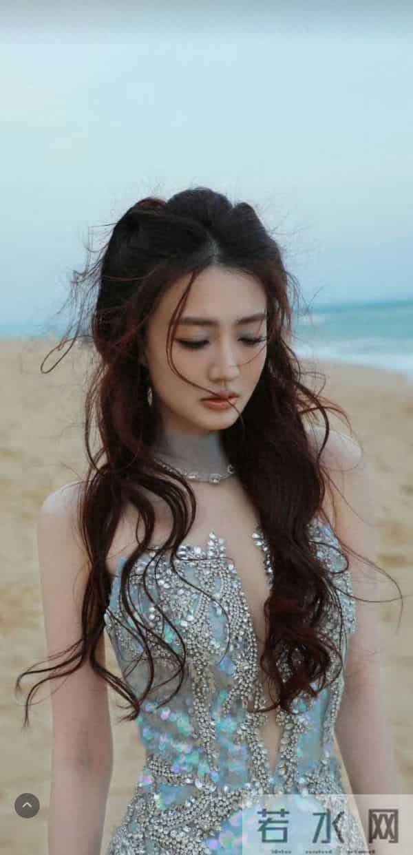 徐璐海边风情写真