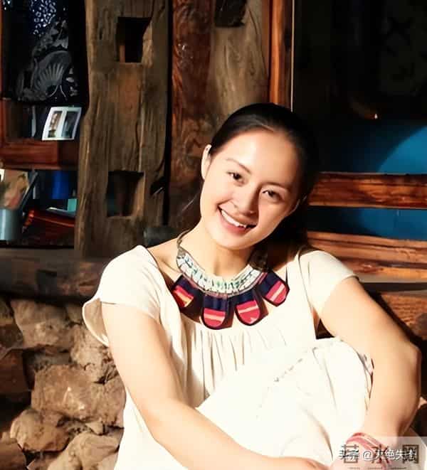 她是胡歌深爱、刘烨难忘的女人，受央视力捧多年，至今没能走红