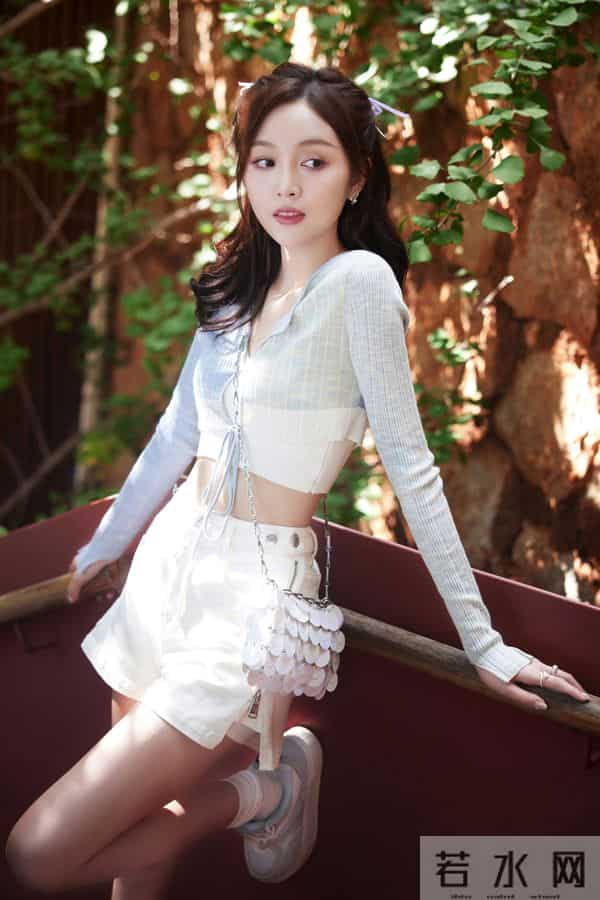 吴宣仪｜少女的甜美，阳光是最好的滤镜