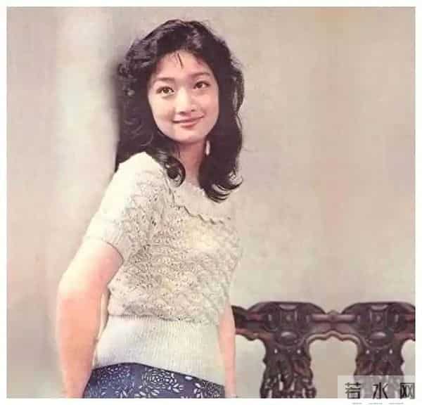 张闽：与前夫分开后，再婚嫁国外丈夫，生活差距大