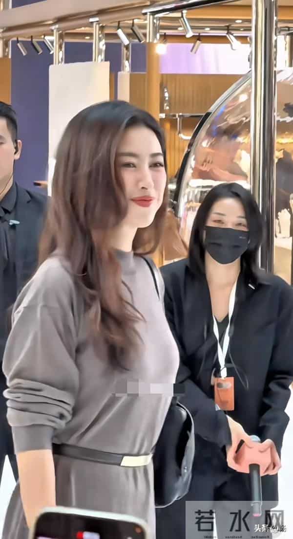 澳门偶遇朱珠，好明艳动人的一张脸！集风情万种，优雅知性于一身