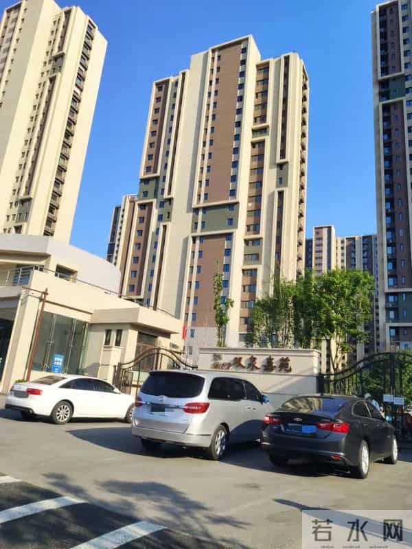 女星王丽坤：被诈骗犯前夫害惨了 网友：这是嫁富豪的代价