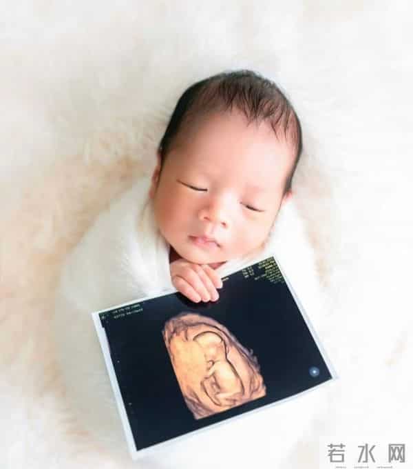 前TVB小花晒儿子满月照！结婚6年终如愿生子，曾怕无工作不敢公开