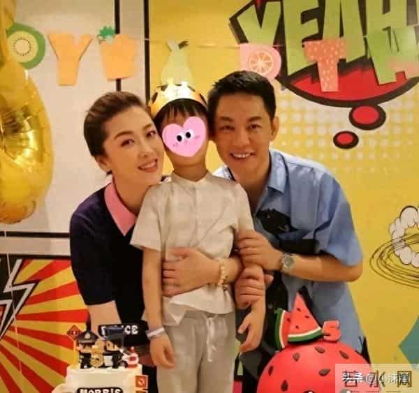 影帝抛弃糟糠妻：是人性还是娱乐圈的生存？20年婚姻真相炸翻全网