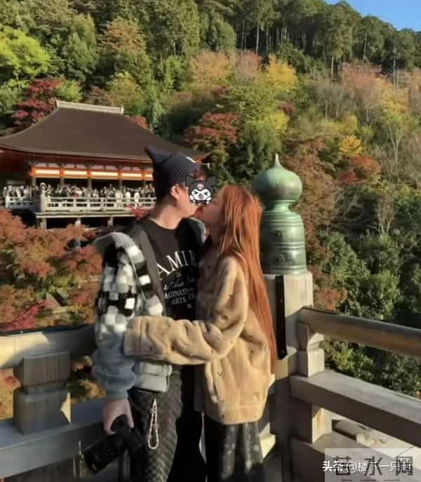 懒懒秀恩爱疑被打脸 王思聪和网红蓓蓓同游香港 看女方满脸宠溺微笑