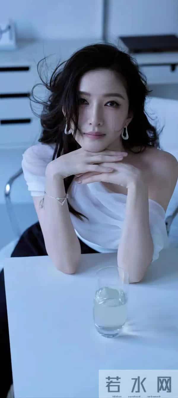 美女壁纸第1879期—江疏影