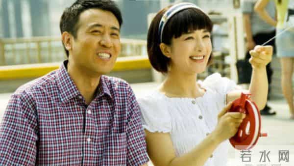 小时候险些饿死的于和伟，戏份被张艺谋删掉，新作品被官媒点名