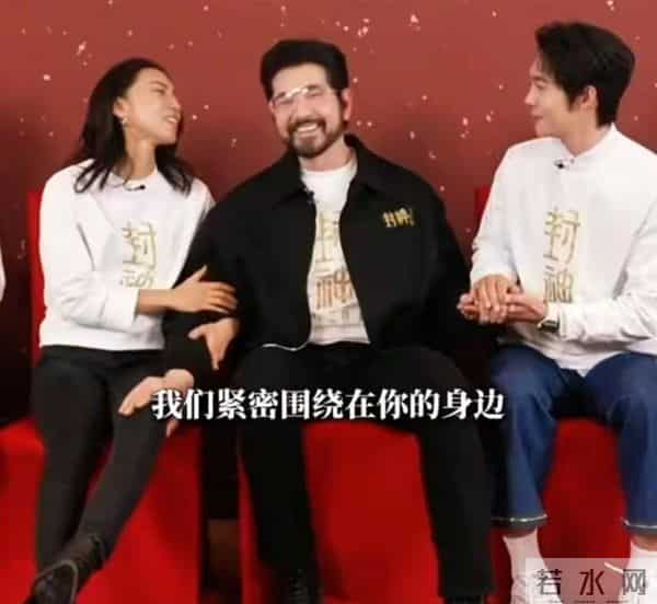 一步错步步错，64岁费翔独居英国20年 吃速冻饺子，母亲强势 婚姻难