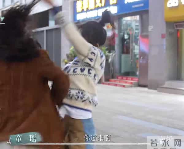 出道7年，马伊琍、黄渤，张译，都为她作配，她到底什么来头？