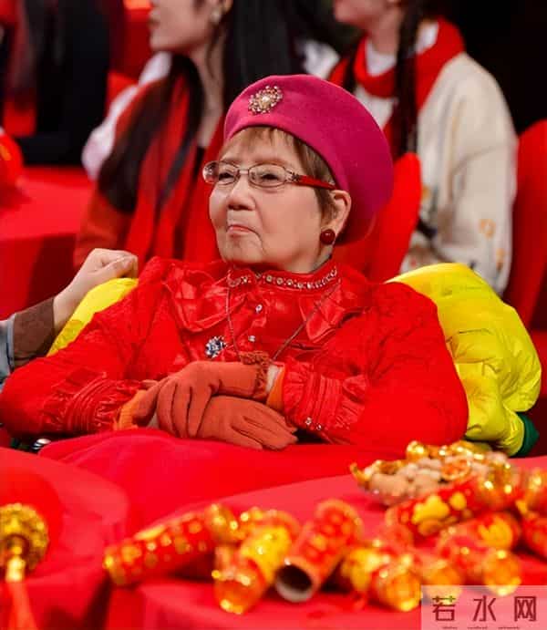 “老舅妈” 嫩娘：住老家上海，100岁仍口齿伶俐，四世同堂很幸福