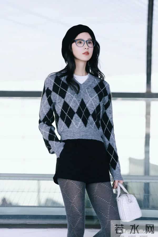 陈都灵英伦风穿搭，太飒啦！