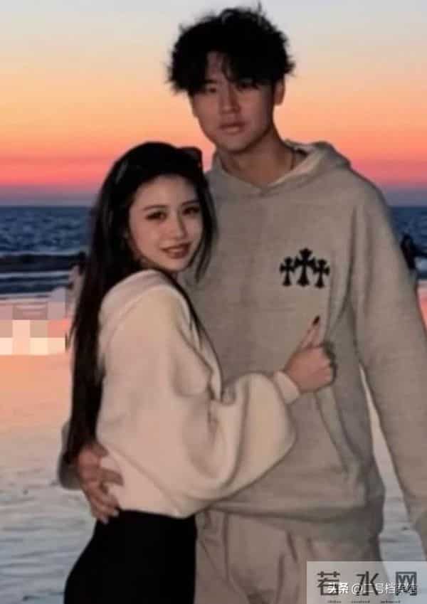 风水轮流转，汪峰20岁女儿小苹果，终究走上了亲妈葛荟婕的老路