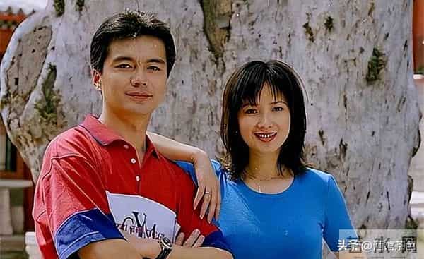 原来他就是许亚军大儿子,中戏毕业1米8大帅哥,和继母长得很像