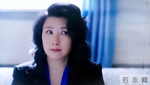 权色交易、陪睡上位，她压根不沾边，简直是娱圈的一股“清流”