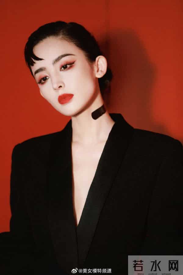 古力娜扎，精致冷感的女子