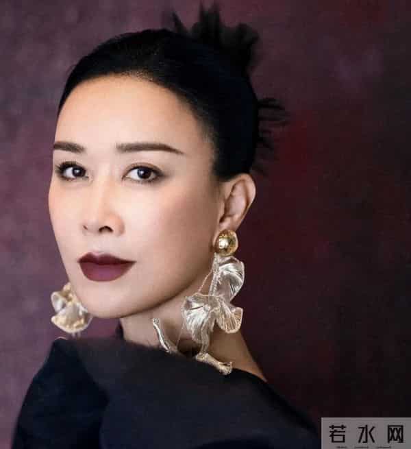 婚变风波才过两个月,那英近况被曝光,一点都不意外!