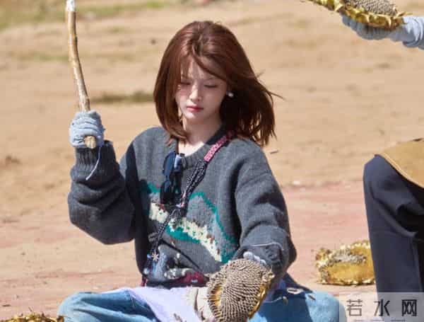 杨超越终于选对赛道了，进组拍摄“甜宠剧”，搭档待爆流量小生