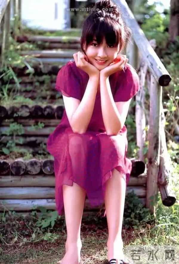 熊井友理奈：岛国九零后女星，身高一米八一，厉害吧！