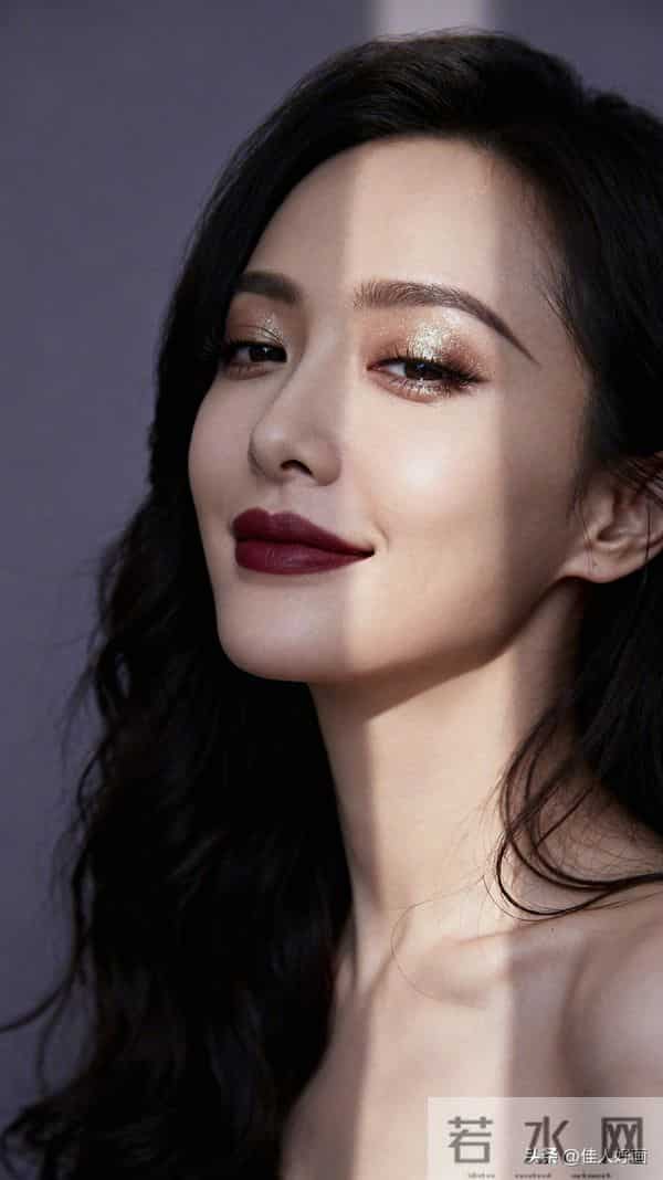 浆果红唇，醉意里的妩媚