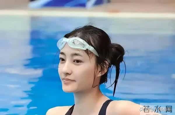 诈骗14亿，看到金条法拉利被拍卖，才懂王丽坤夫妇的生活有多奢靡