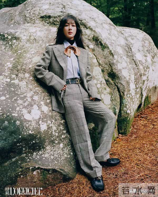 杨紫-时装男女双刊，帅气与美丽并存