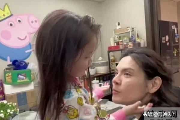 原生家庭的重要性！郭碧婷爆5岁女儿被"孤立"，网友：钝感力十足