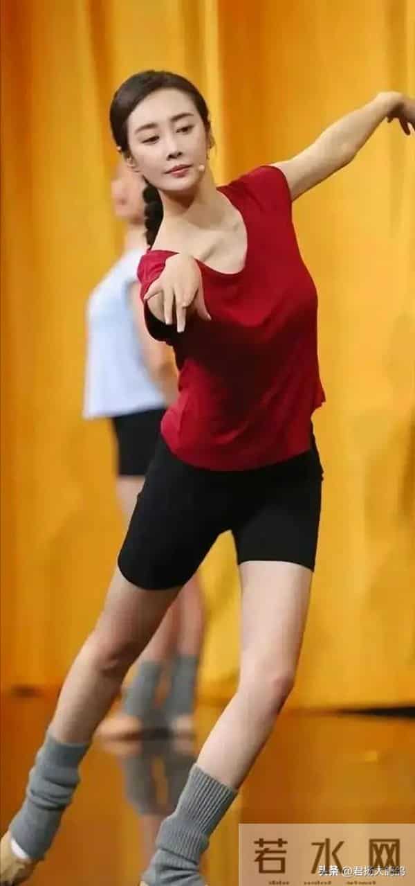 原来他俩是夫妻，官宣结婚不到两个月，她就演《大生意人》再翻红