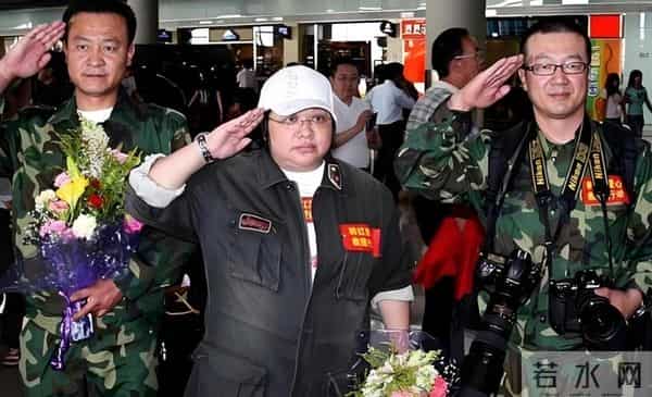 真慈善不怕火光照：香港大埔大火，韩红的 1000 万打了多少黑粉的脸