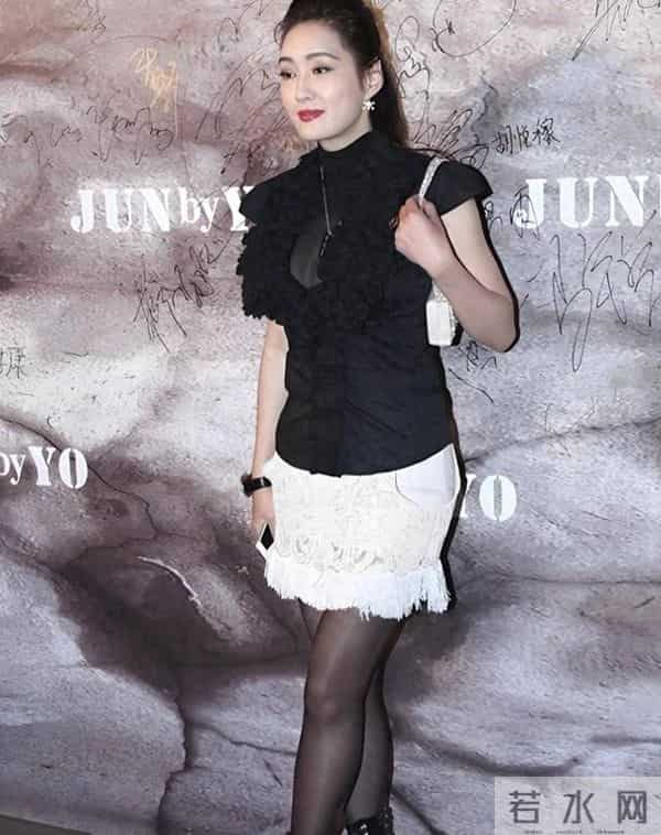 被老外骗财又骗色，反手就嫁北京亿万富豪，如今无儿无女也很受宠