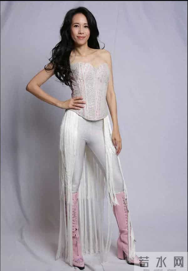 莫文蔚是穿的秋裤吗？