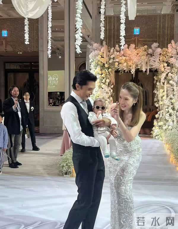 邱泽许玮甯婚礼誓词像偶像剧台词，林心如霍建华夫妇等众星出席