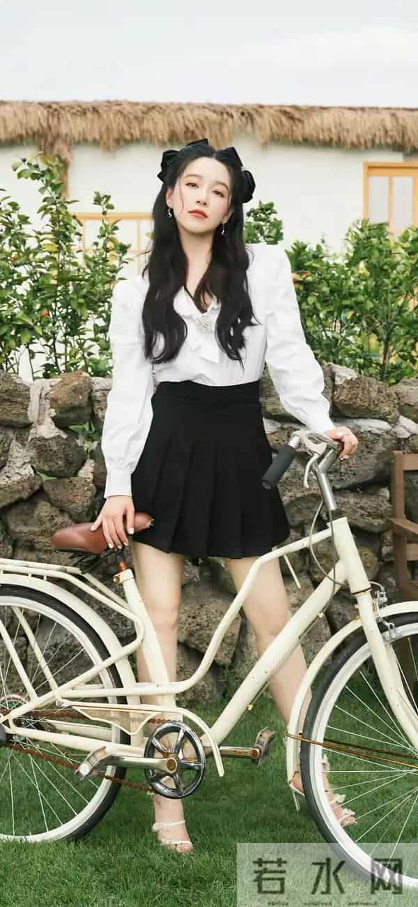 美女壁纸 - 阚清子