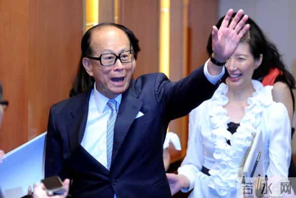 四大家族为火灾捐款，李嘉诚超其他三大家族，谢霆锋何超琼500万